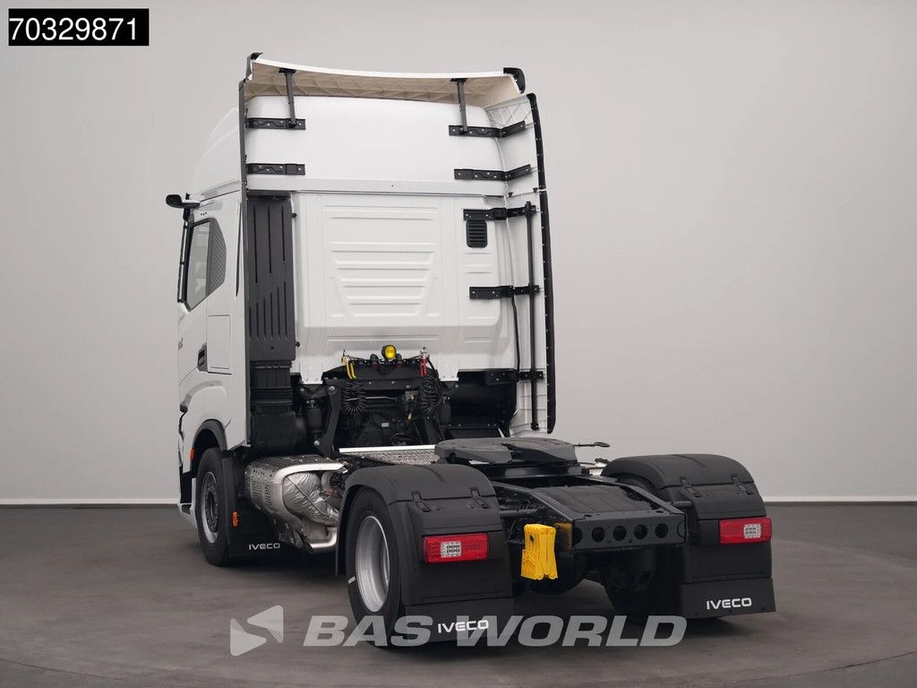 Iveco S-Way 500 4X2 NEW! HPEB ACC 2x beds Mirrorcams 770L tank Parking Cooler