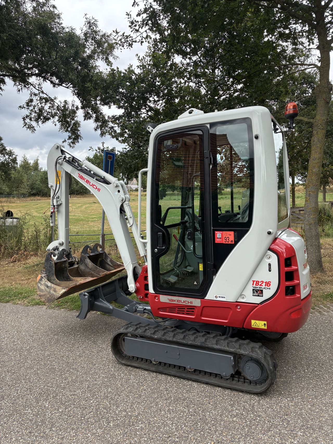 Takeuchi TB216 extra