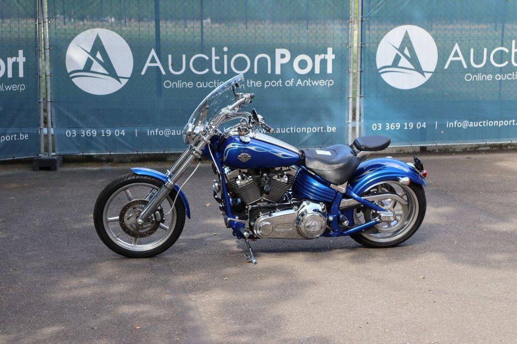 Motorrad Harley-Davidson ROCKER C Benzin 2009