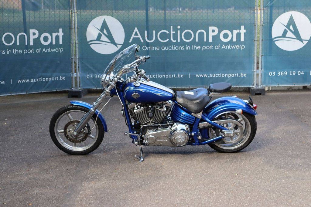 Motorrad Harley-Davidson ROCKER C Benzin 2009