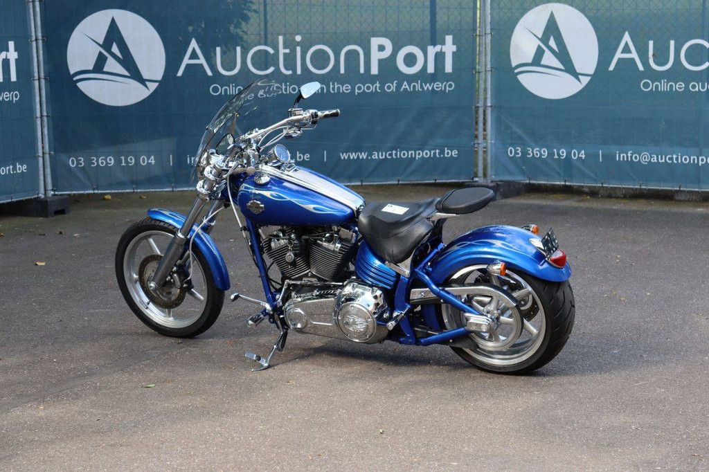 Motorrad Harley-Davidson ROCKER C Benzin 2009