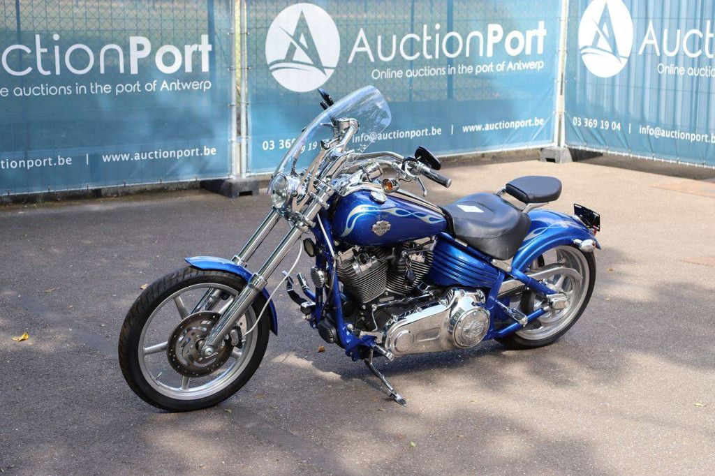 Motorrad Harley-Davidson ROCKER C Benzin 2009