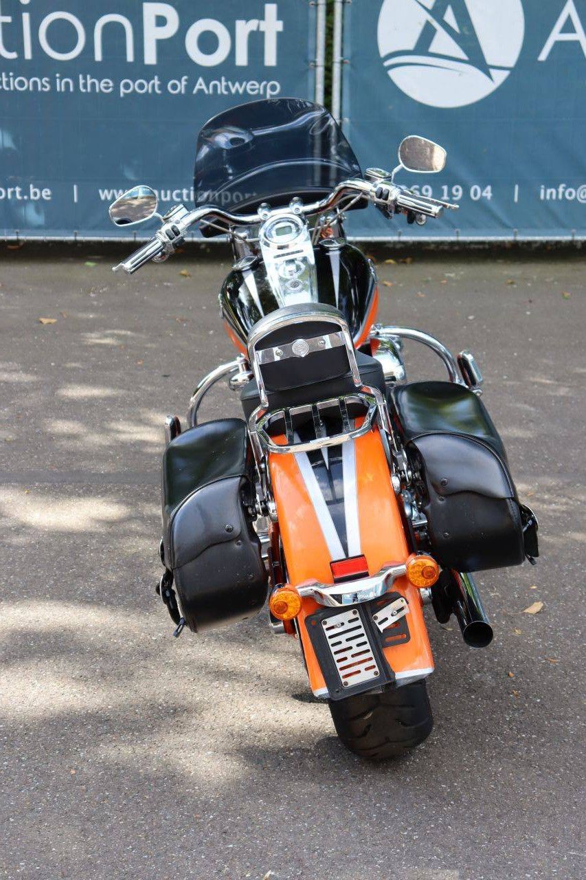Motorrad Harley-Davidson CVO Softail Cabriolet Benzin 2010