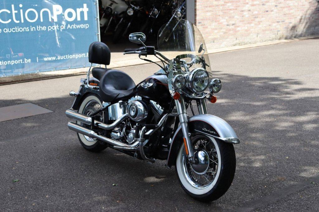 Harley-Davidson Deluxe Softail Benzinmotorrad 2016