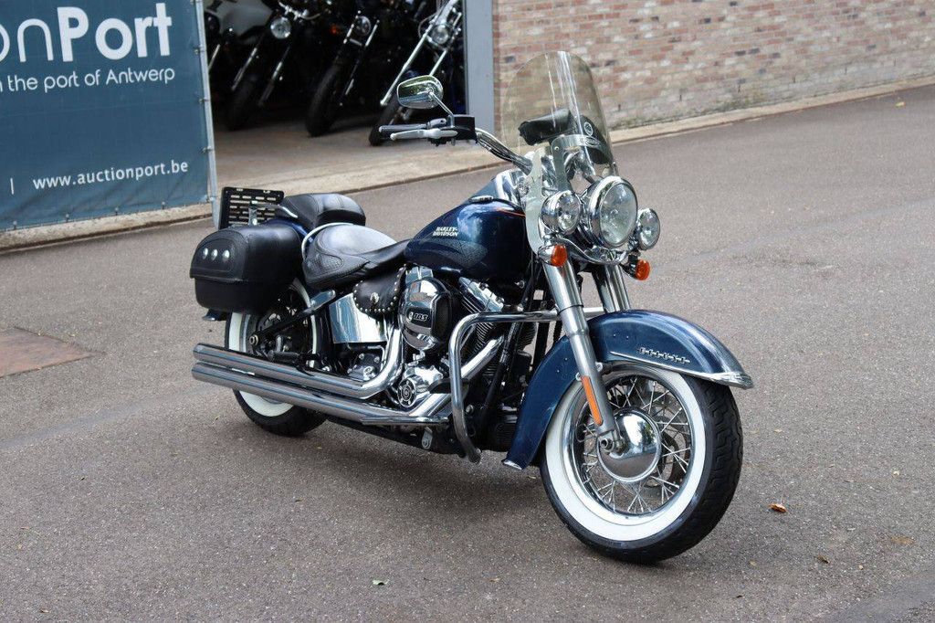 Harley-Davidson Deluxe Softail Benzinmotorrad 2016