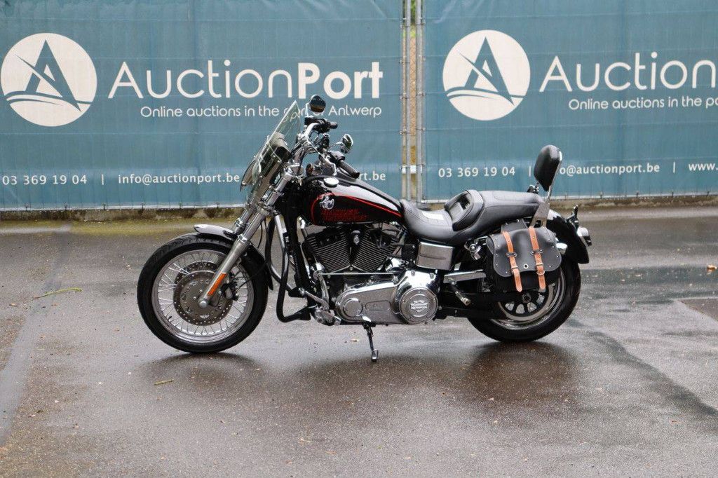 Motorrad Harley Davidson Dyna Low Rider Benzin 2015