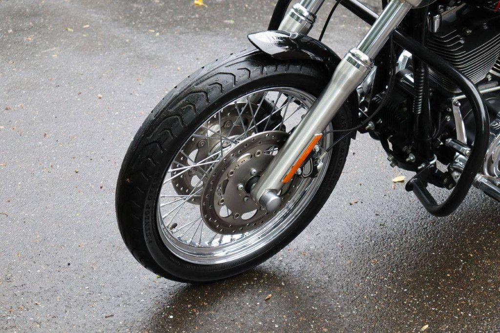 Motorrad Harley Davidson Dyna Low Rider Benzin 2015