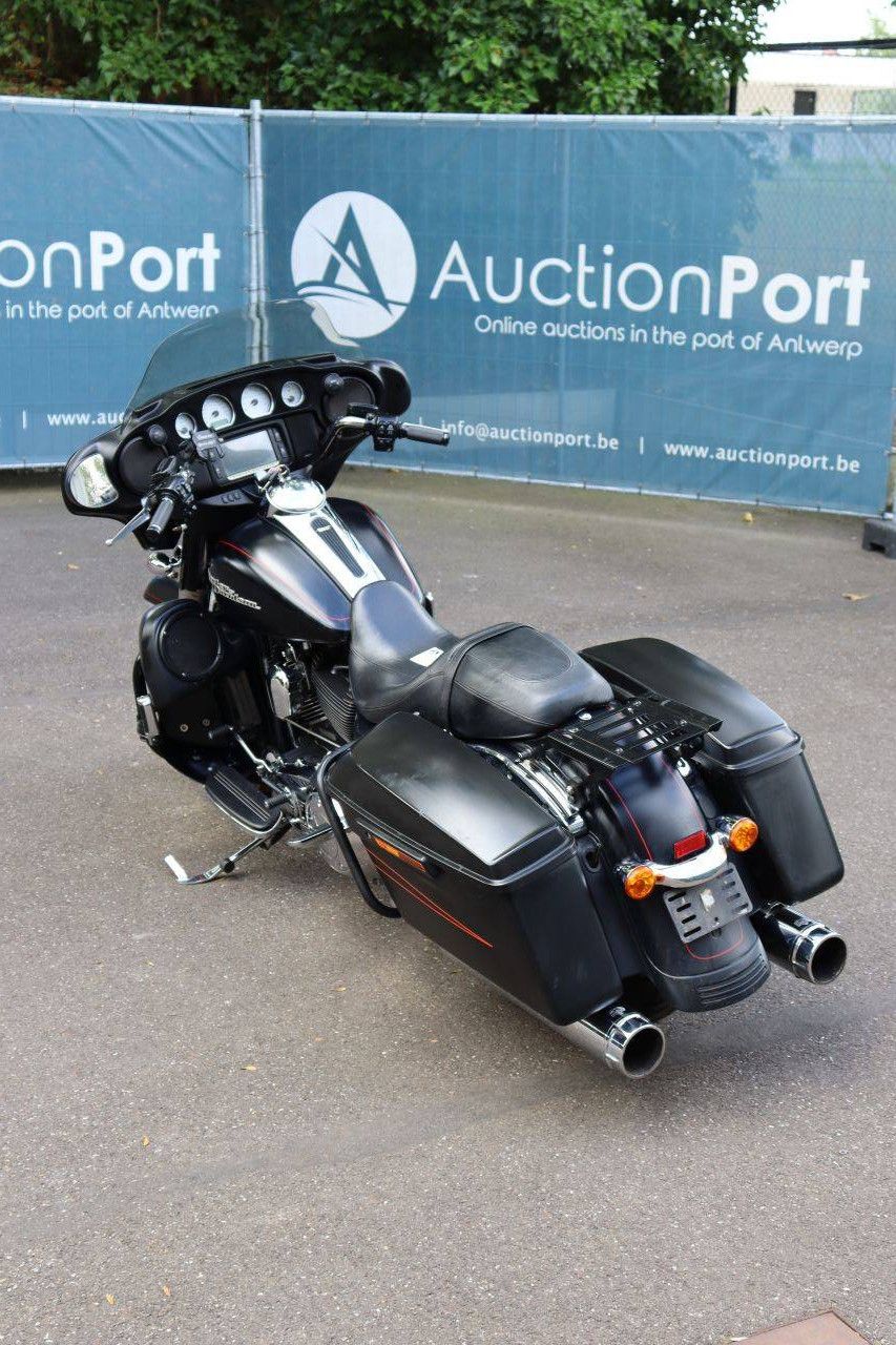 Motor Harley-Davidson STREET GLIDE SPECIAL Benzine 2015