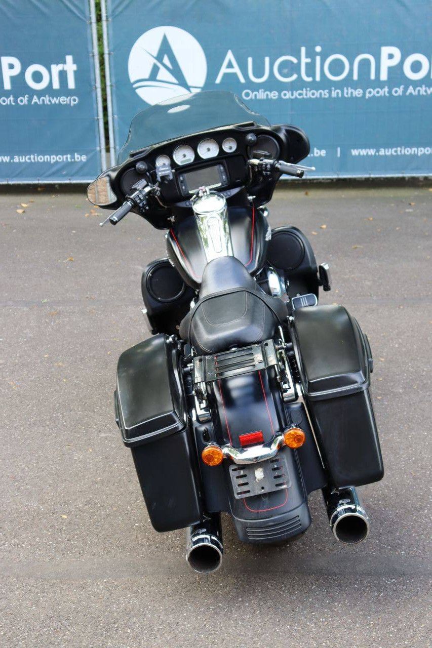 Motor Harley-Davidson STREET GLIDE SPECIAL Benzine 2015