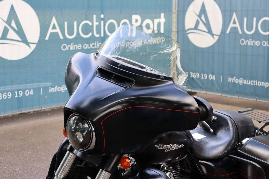 Motor Harley-Davidson STREET GLIDE SPECIAL Benzine 2015