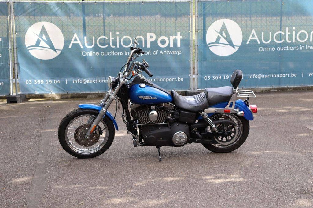 Harley-Davidson DYNA STREET BOB Motorrad Benzin 2007