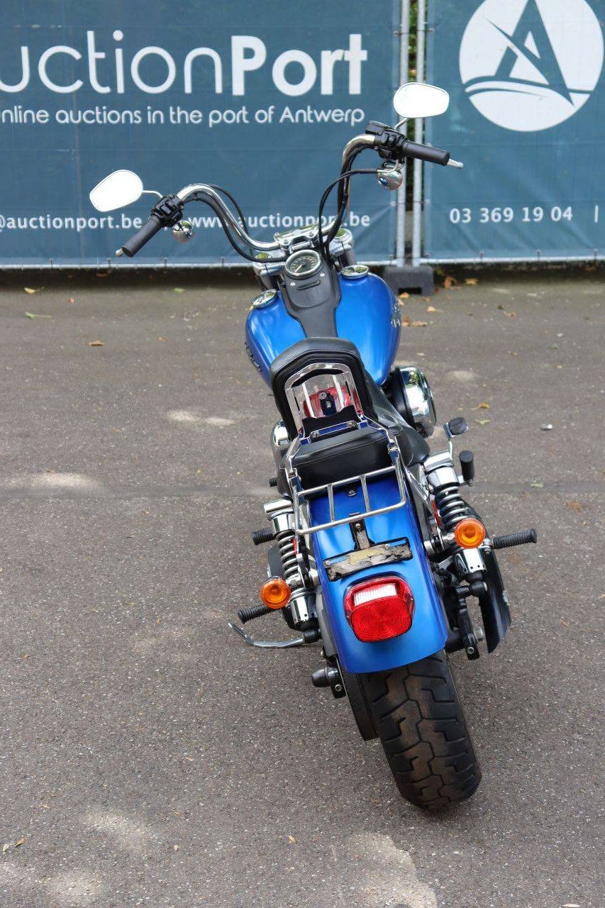 Harley-Davidson DYNA STREET BOB Motorrad Benzin 2007