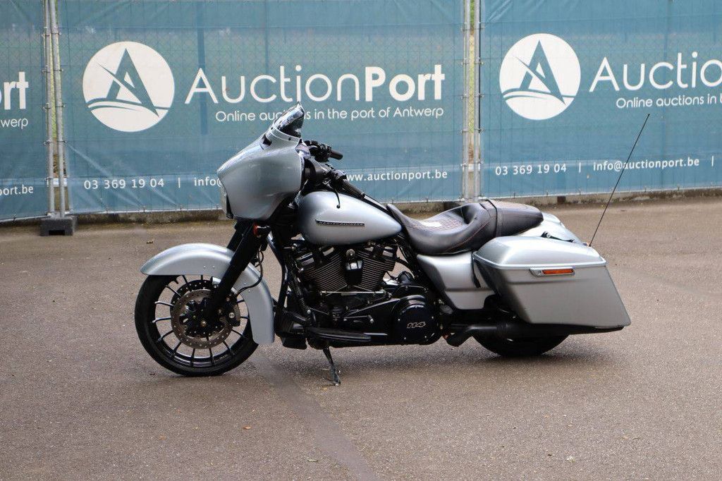 Motorcycle Harley-Davidson STREET GLIDE SPECIAL 114 INCH Petrol 2019