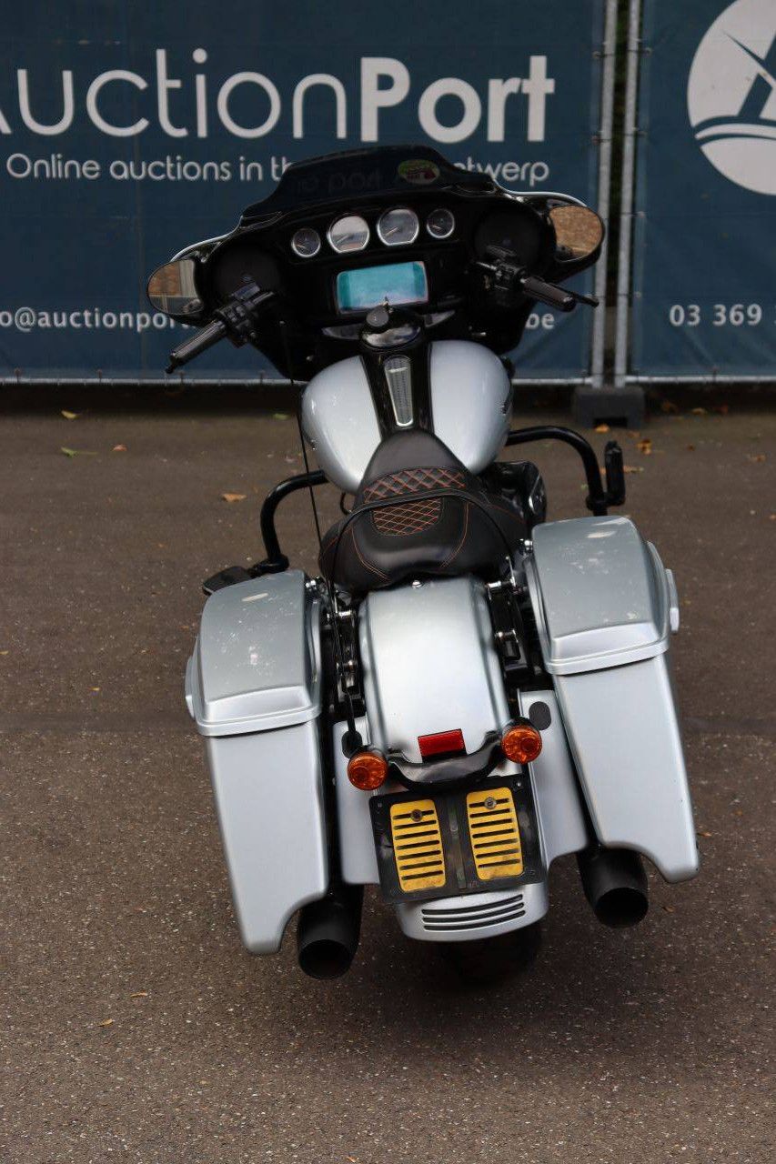 Motorcycle Harley-Davidson STREET GLIDE SPECIAL 114 INCH Petrol 2019