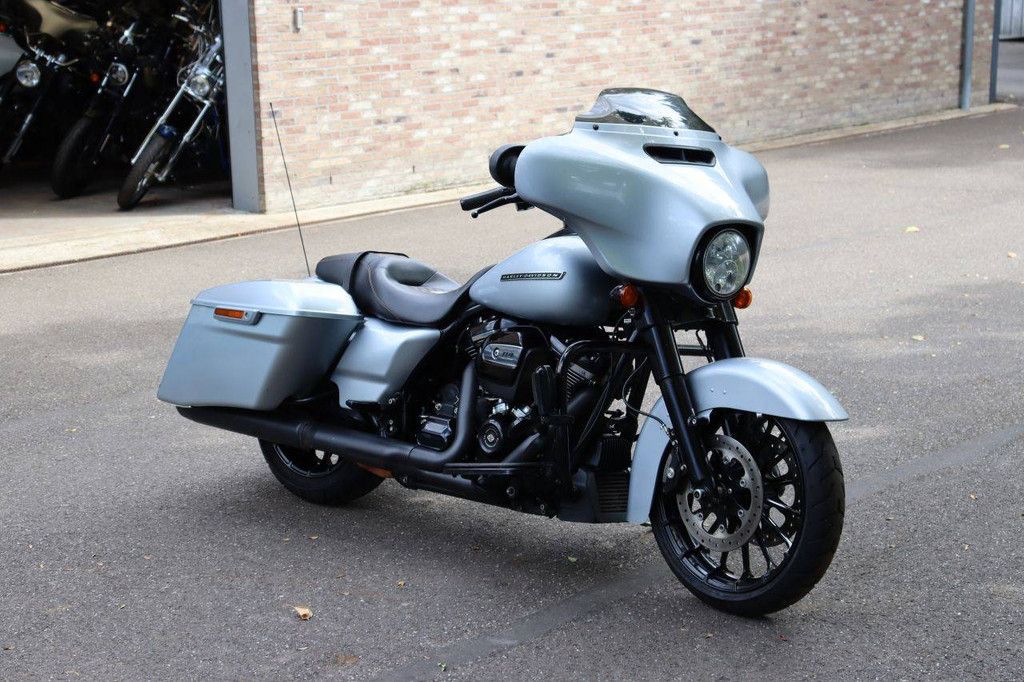 Motorcycle Harley-Davidson STREET GLIDE SPECIAL 114 INCH Petrol 2019