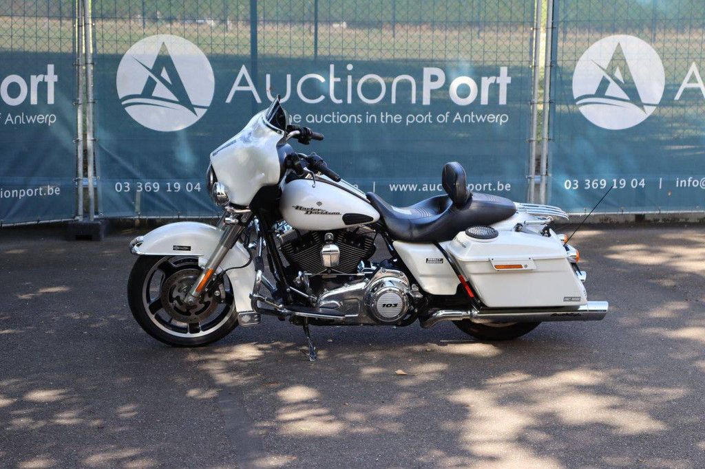 Motor Harley-Davidson STREET GLIDE SPECIAL Benzine 2011