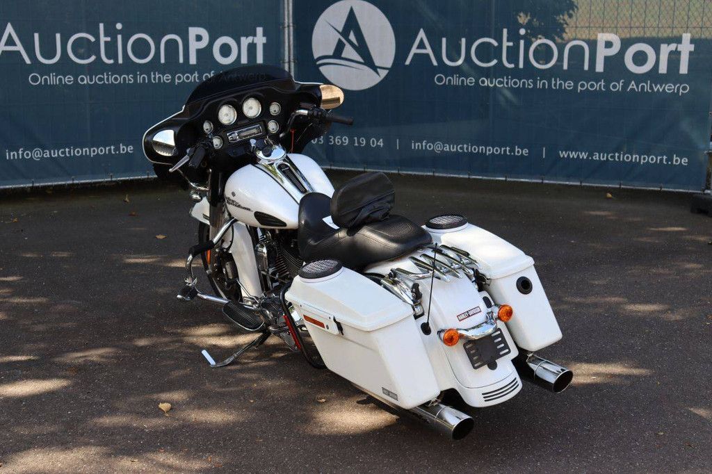 Motor Harley-Davidson STREET GLIDE SPECIAL Benzine 2011