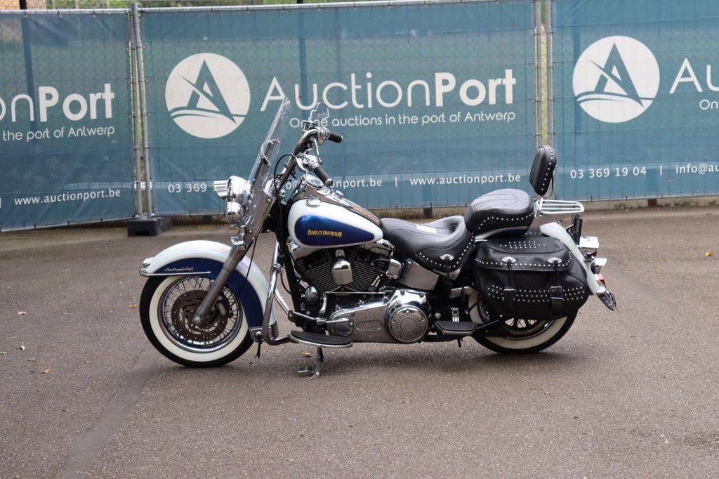 Motorcycle Harley-Davidson HERITAGE SOFTAIL CLASSIC Gasoline 2010 (Margin)