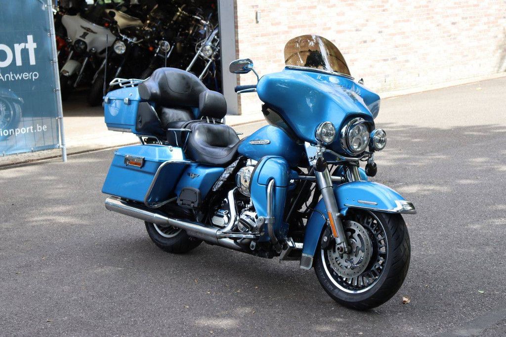 Motorcycle Harley-Davidson ULTRA CLASSIC Petrol 2011