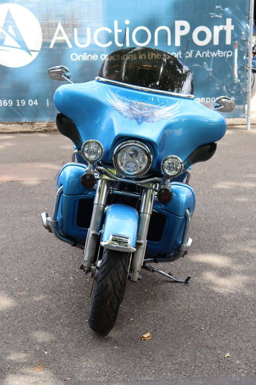 Motorcycle Harley-Davidson ULTRA CLASSIC Petrol 2011
