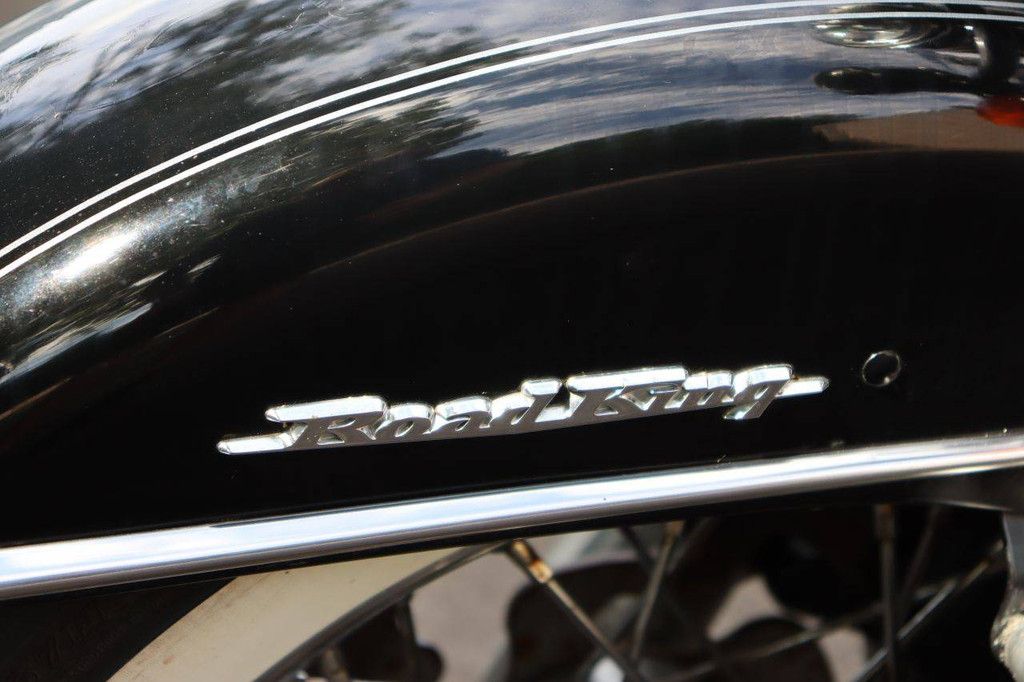 Motorcycle Harley-Davidson ROAD KING Gasoline 2016