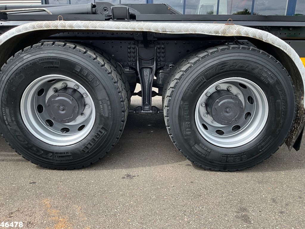 Iveco Trakker AD450T/P Euro 6 Hiab 18 Tonmeter laadkraan