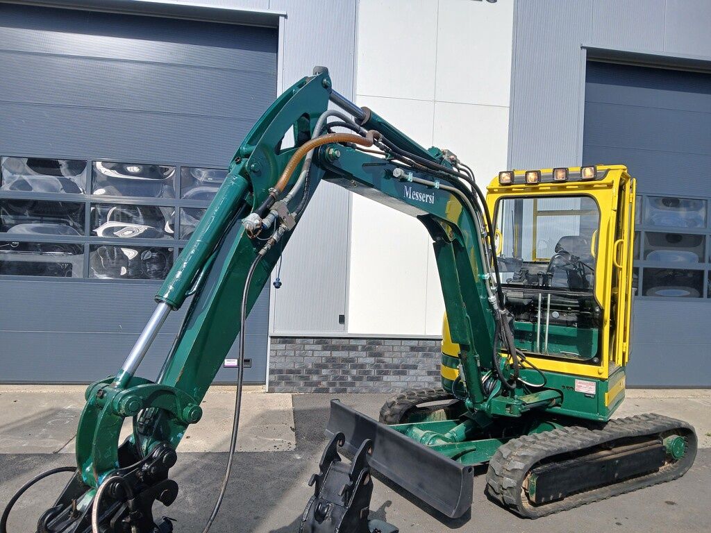Messersi midi kraan 4 ton binnen draaier. met maar 2100 uur!!