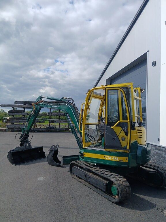 Messersi midi kraan 4 ton binnen draaier. met maar 2100 uur!!