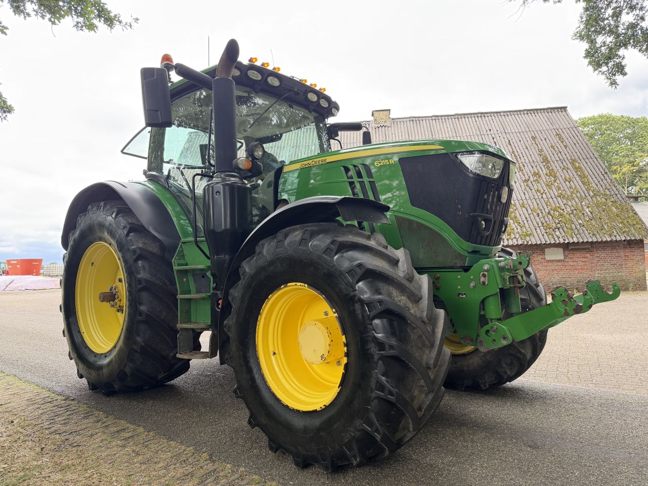 John Deere 6215R AQ