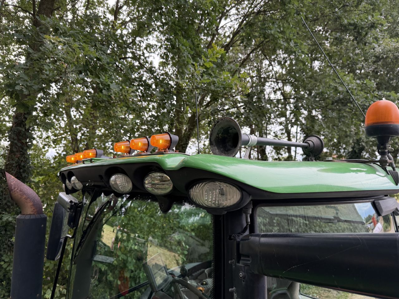 John Deere 6215R AQ