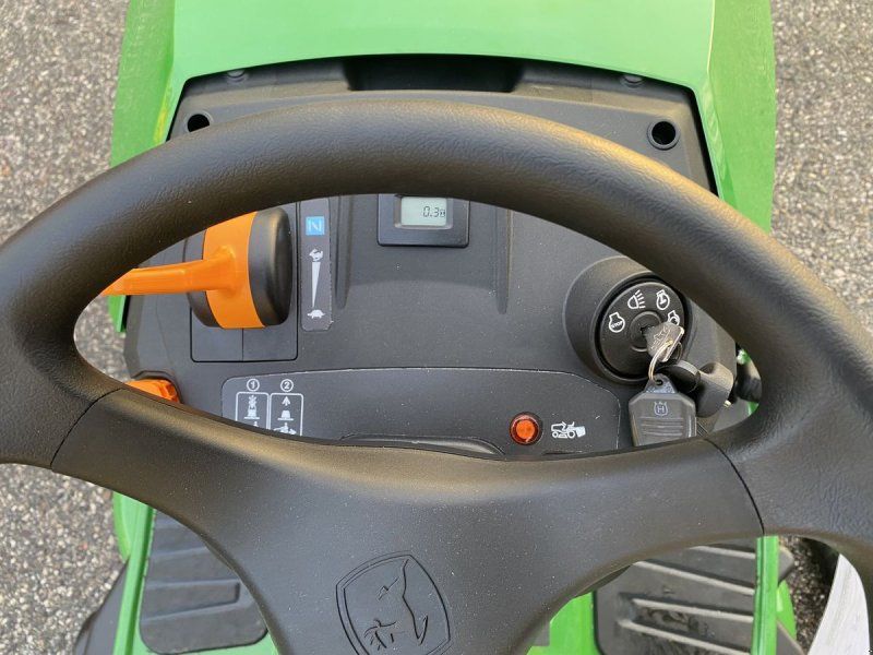 John Deere X 167 R