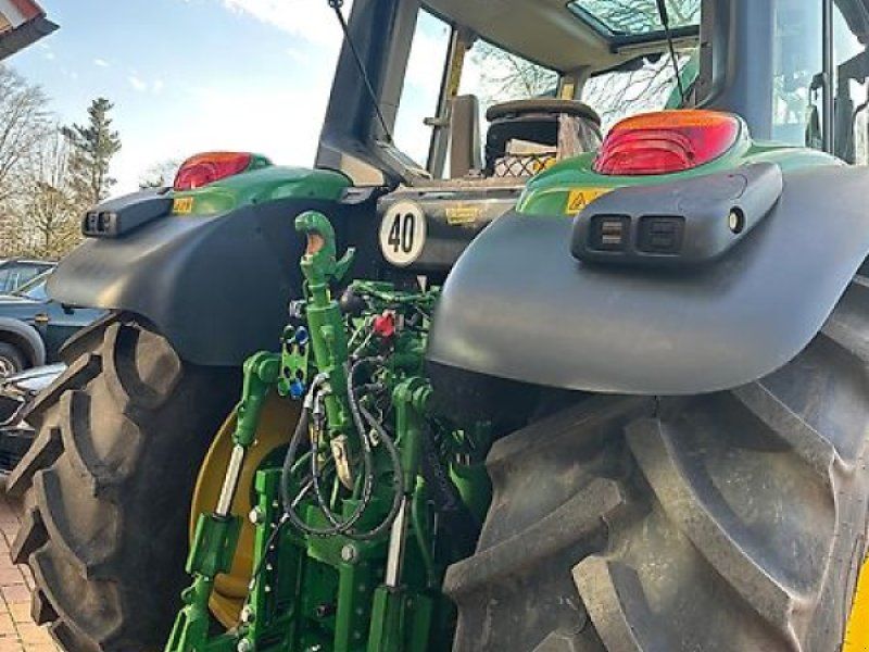 John Deere 6120M