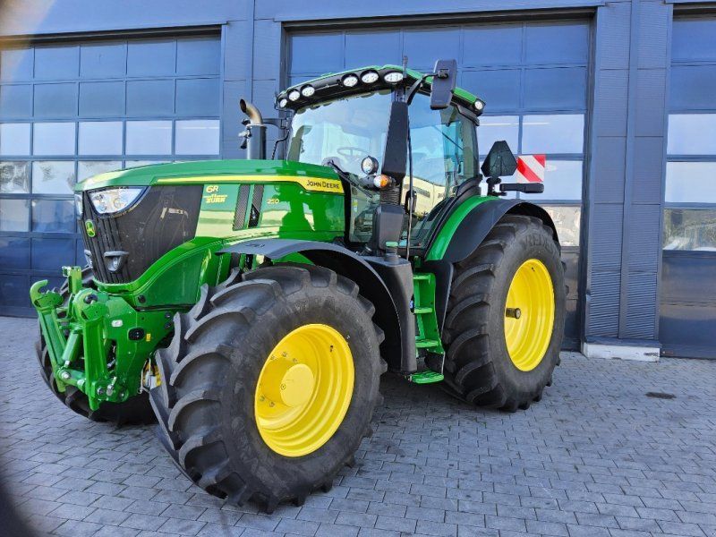 John Deere 6R250