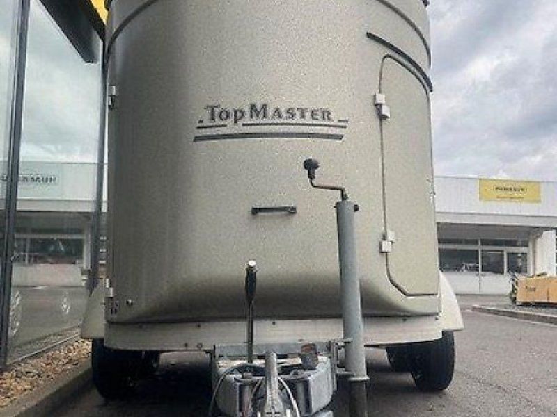 Böckmann Top Master 2-Pferde Vollpoly 2,4t. Sattelkammer