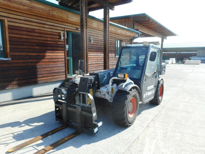 Bobcat T2250 ( 2,2 Tonnen 5 Meter )
