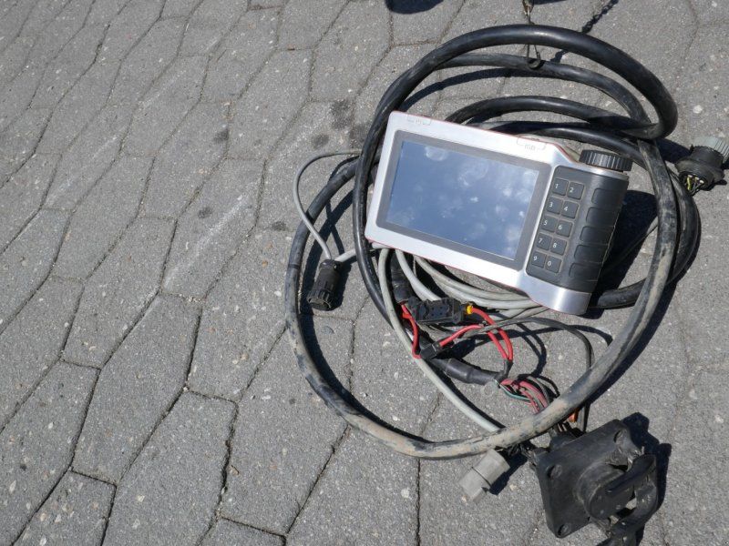 Vicon RF 4325 mit Göweil Wickler G5040