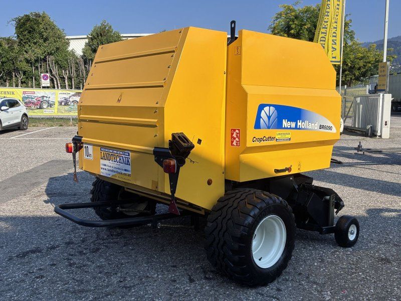 New Holland BR 6090