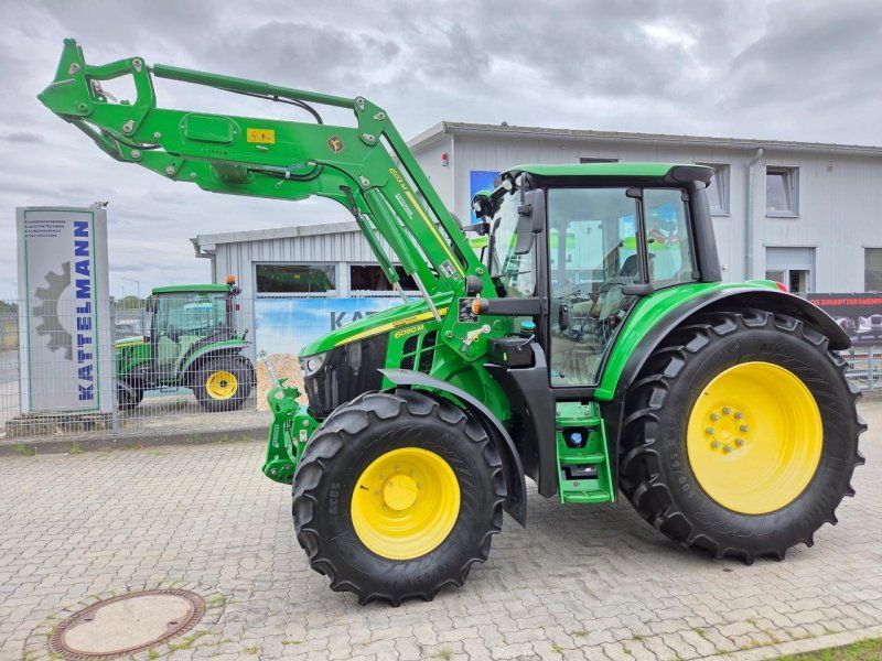 John Deere 6090M