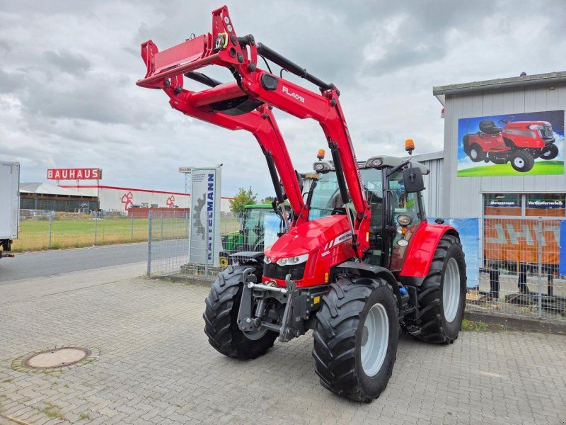 Massey Ferguson 5713SL Dyna4