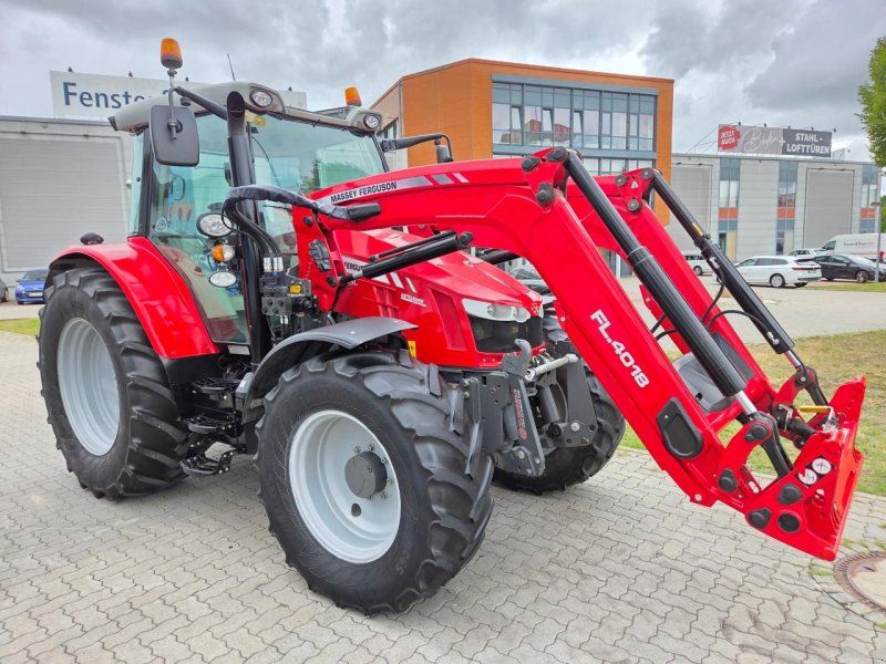 Massey Ferguson 5713SL Dyna4