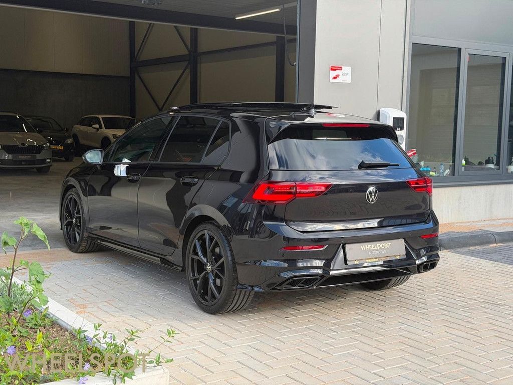 Volkswagen Golf 1.5 eTSI R-Line|Pano|H/K|IQ|Keyless|BOMVOL