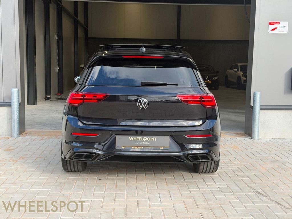 Volkswagen Golf 1.5 eTSI R-Line|Pano|H/K|IQ|Keyless|BOMVOL