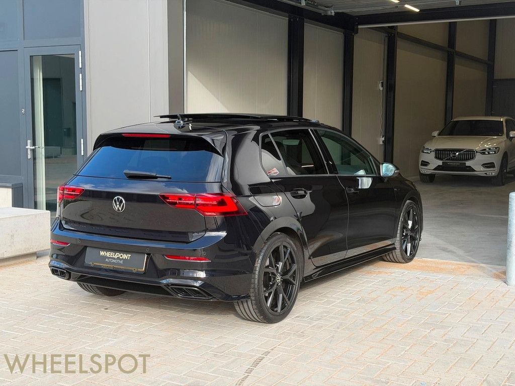 Volkswagen Golf 1.5 eTSI R-Line|Pano|H/K|IQ|Keyless|BOMVOL