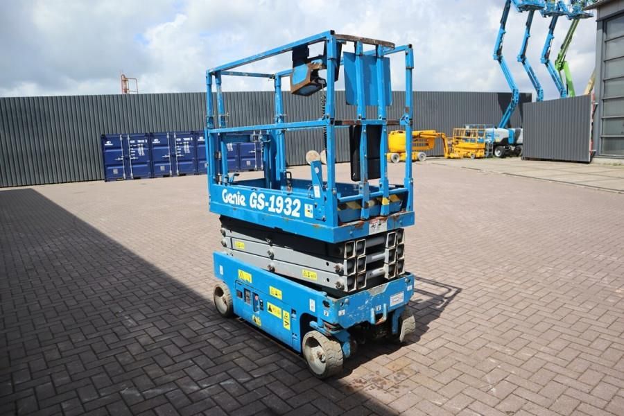 Genie GS1932 Electric, Working Height 7.8 m, 227kg Capac
