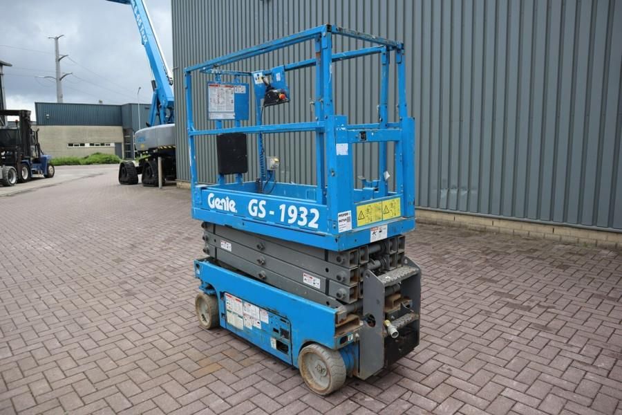 Genie GS1932 Electric, Working Height 7.8 m, 227kg Capac