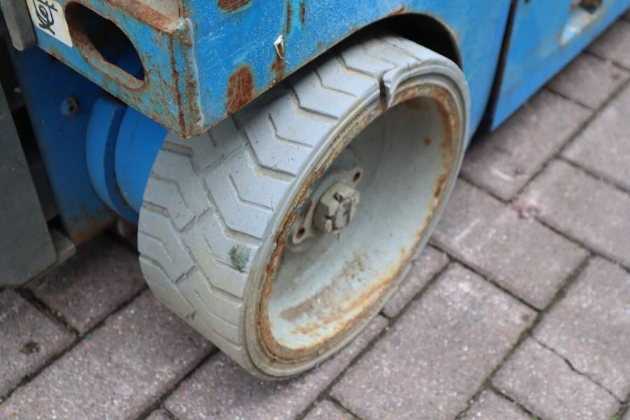 Genie GS1932 Electric, Working Height 7.8 m, 227kg Capac