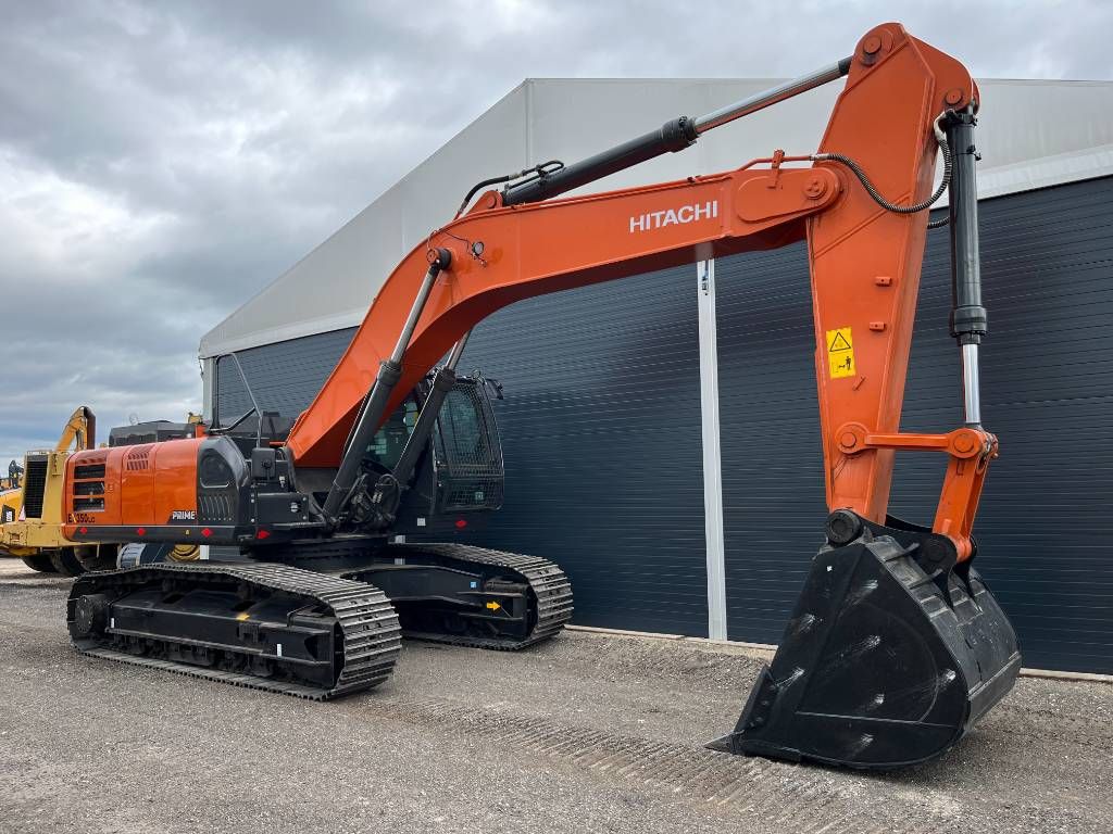 Hitachi EC350LC - New / CUMMINS ENGINE