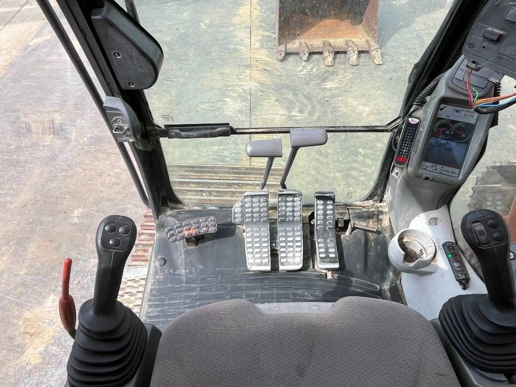 Hitachi ZX350LC-5 - Hammer Lines / Automatic Greasing