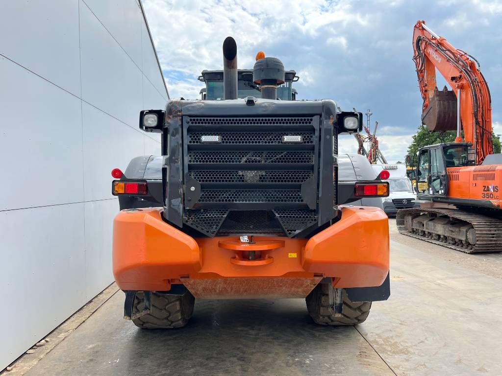 Hitachi ZW310-6 - Automatic Greasing / GOOD TYRES