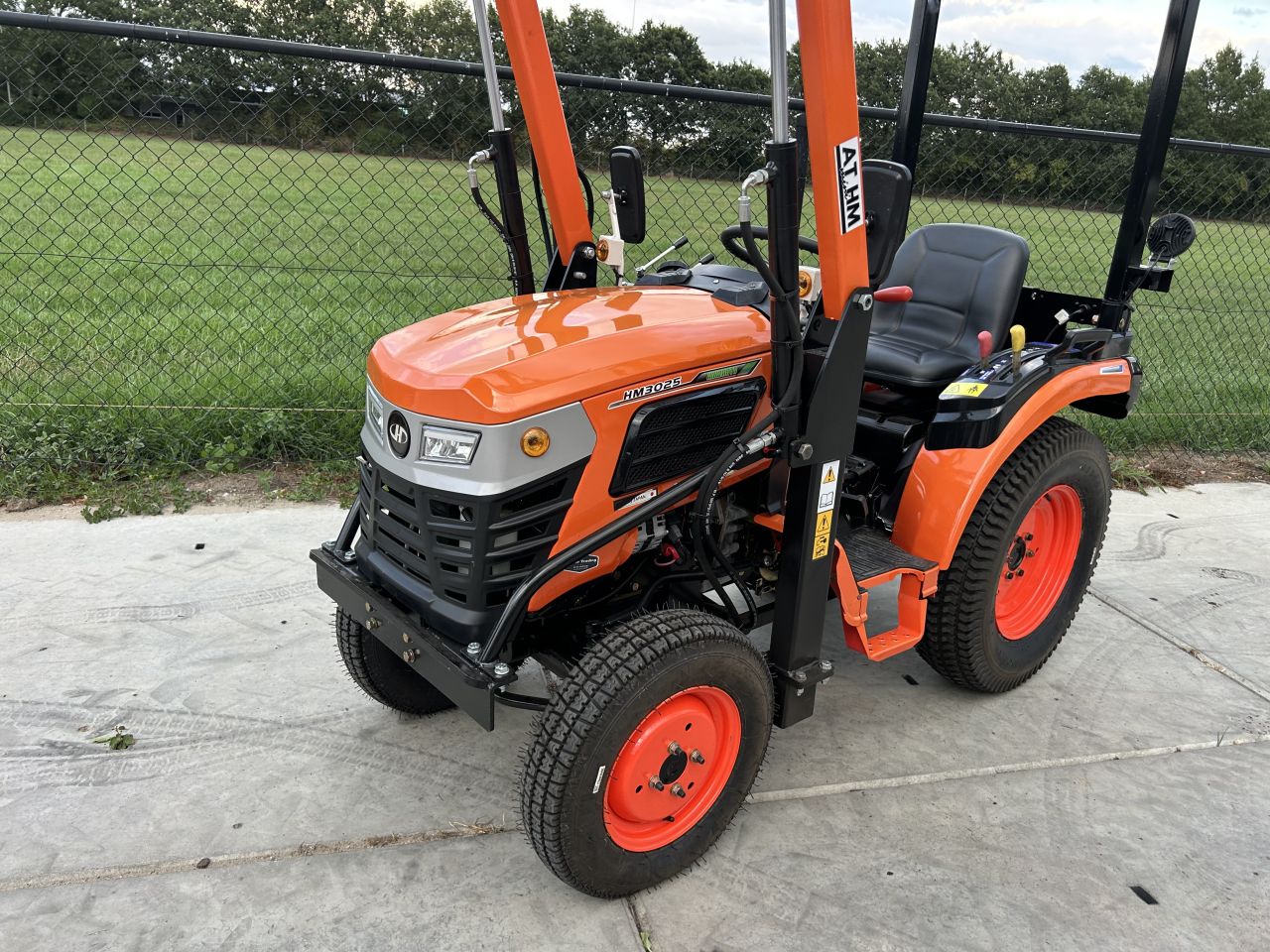 Hele mooie Hinomoto HM3025 (MARGE)